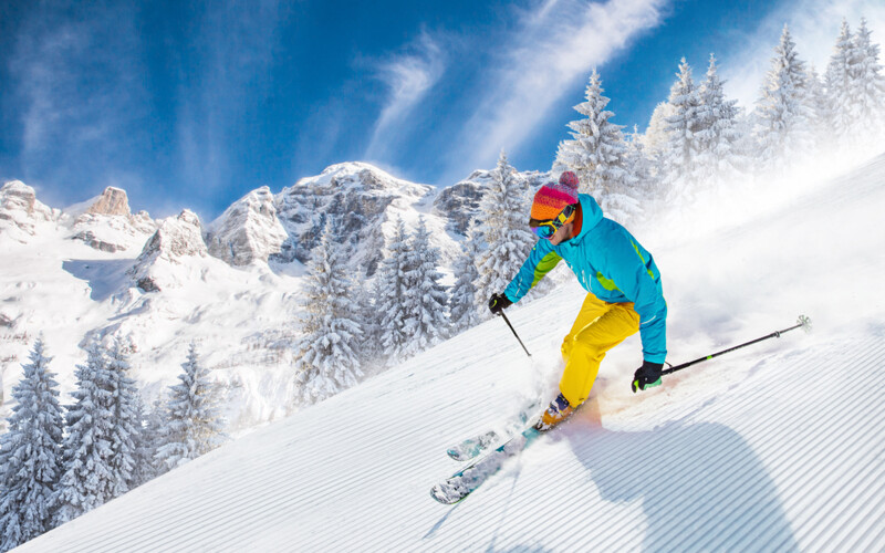 Packing Checklist for Skiing Holiday in the Alps